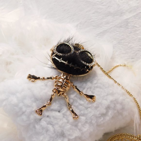 Skeleton Pendant and chain - Picture 6 of 9